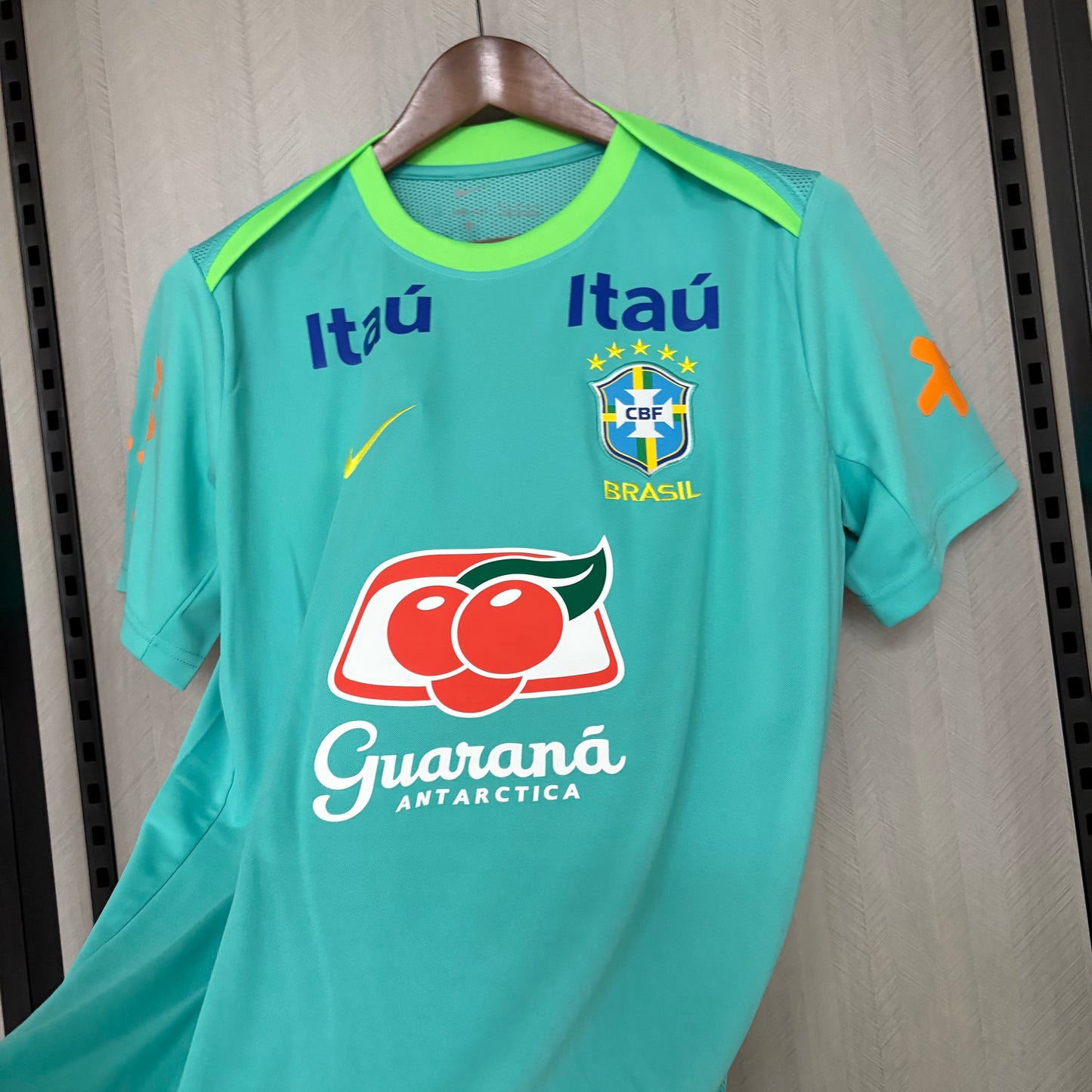 Camisa Brasil Treino l 2026 | Versão Torcedor Masculina
