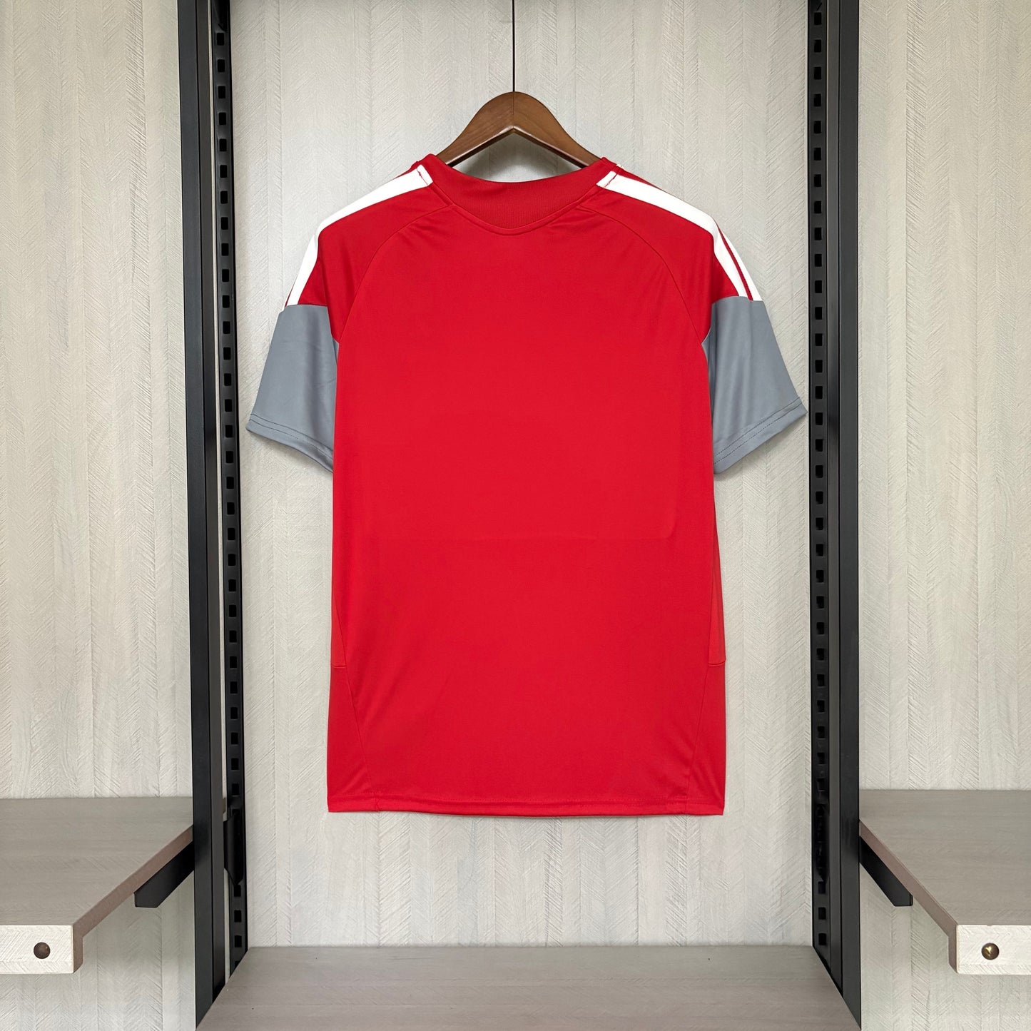 Camisa Internacional Treino l 26/27 | Versão Torcedor Masculina