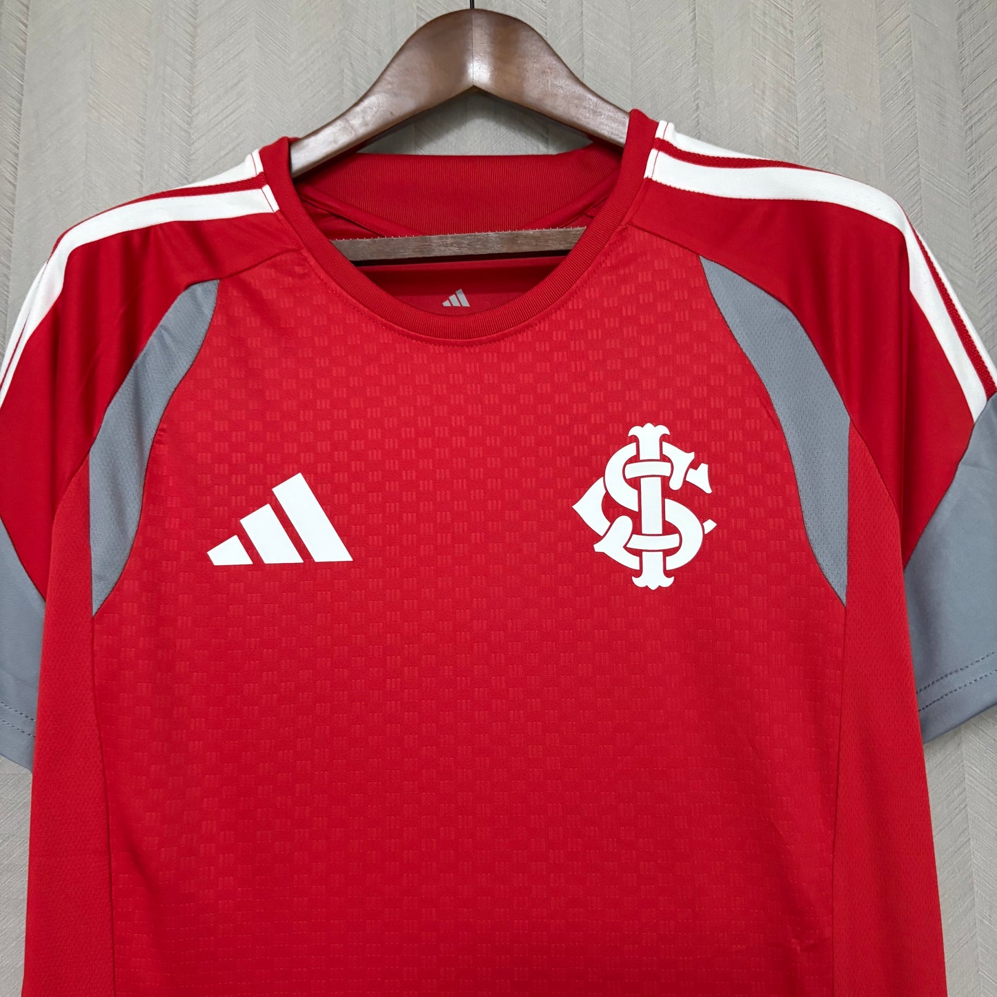 Camisa Internacional Treino l 26/27 | Versão Torcedor Masculina