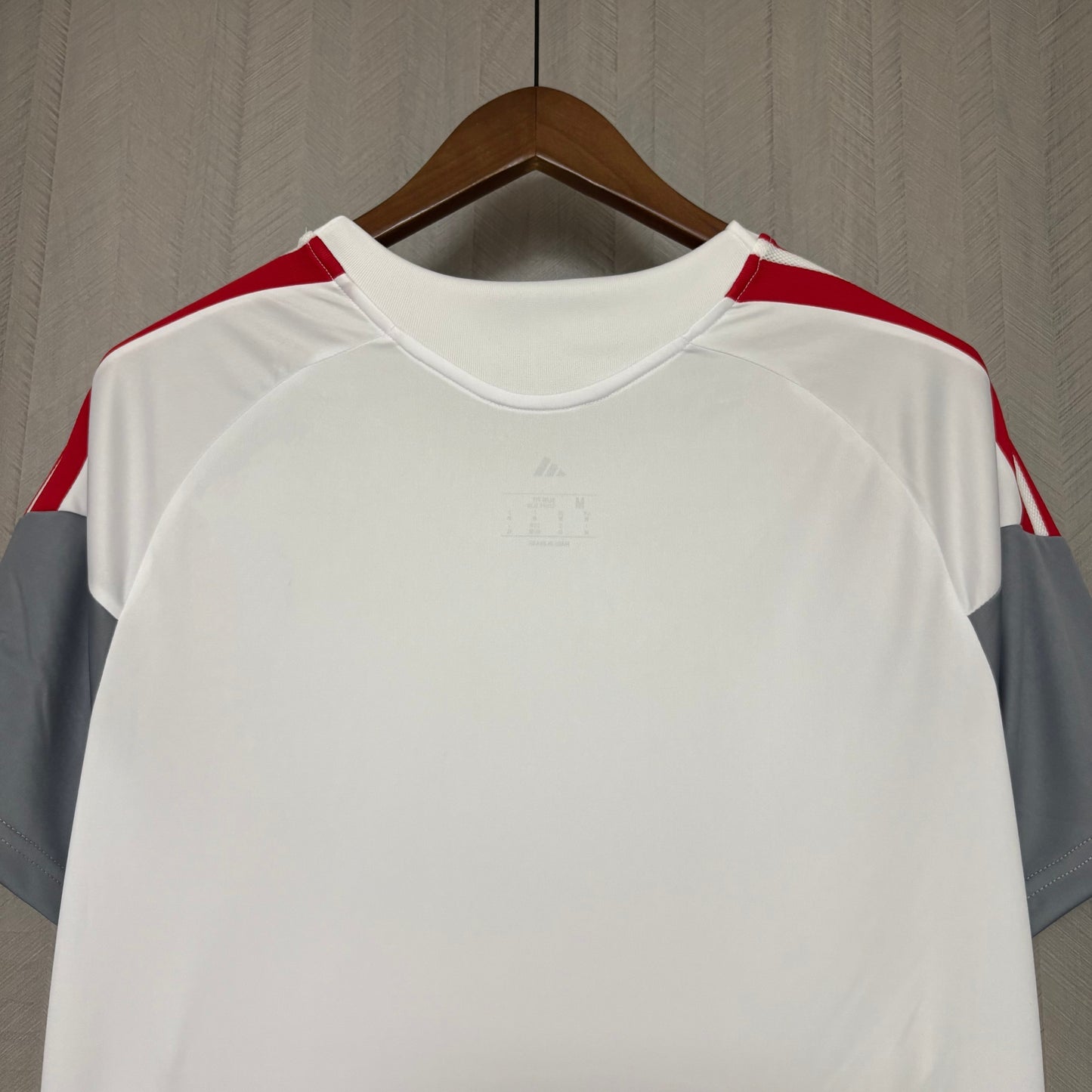 Camisa Internacional ll 26/27 | Versão Torcedor Masculina