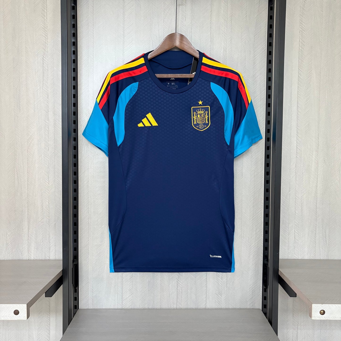 Camisa Espanha Treino l 2026 | Versão Torcedor Masculina