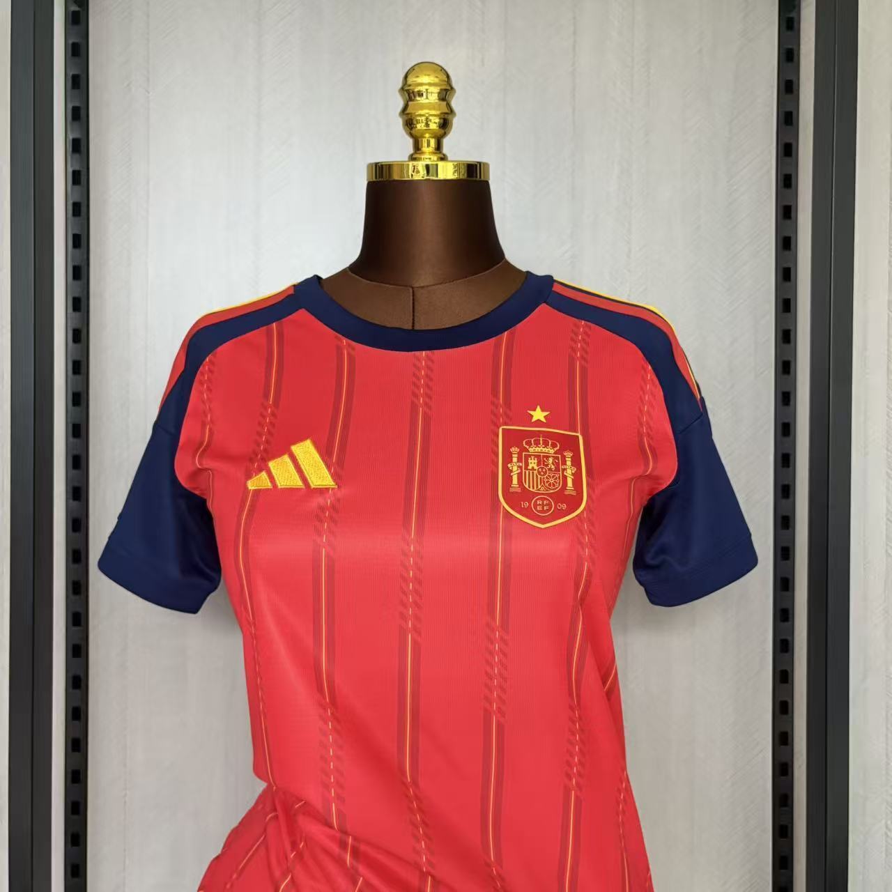 Camisa Espanha l 2026 | Versão Torcedor Feminina
