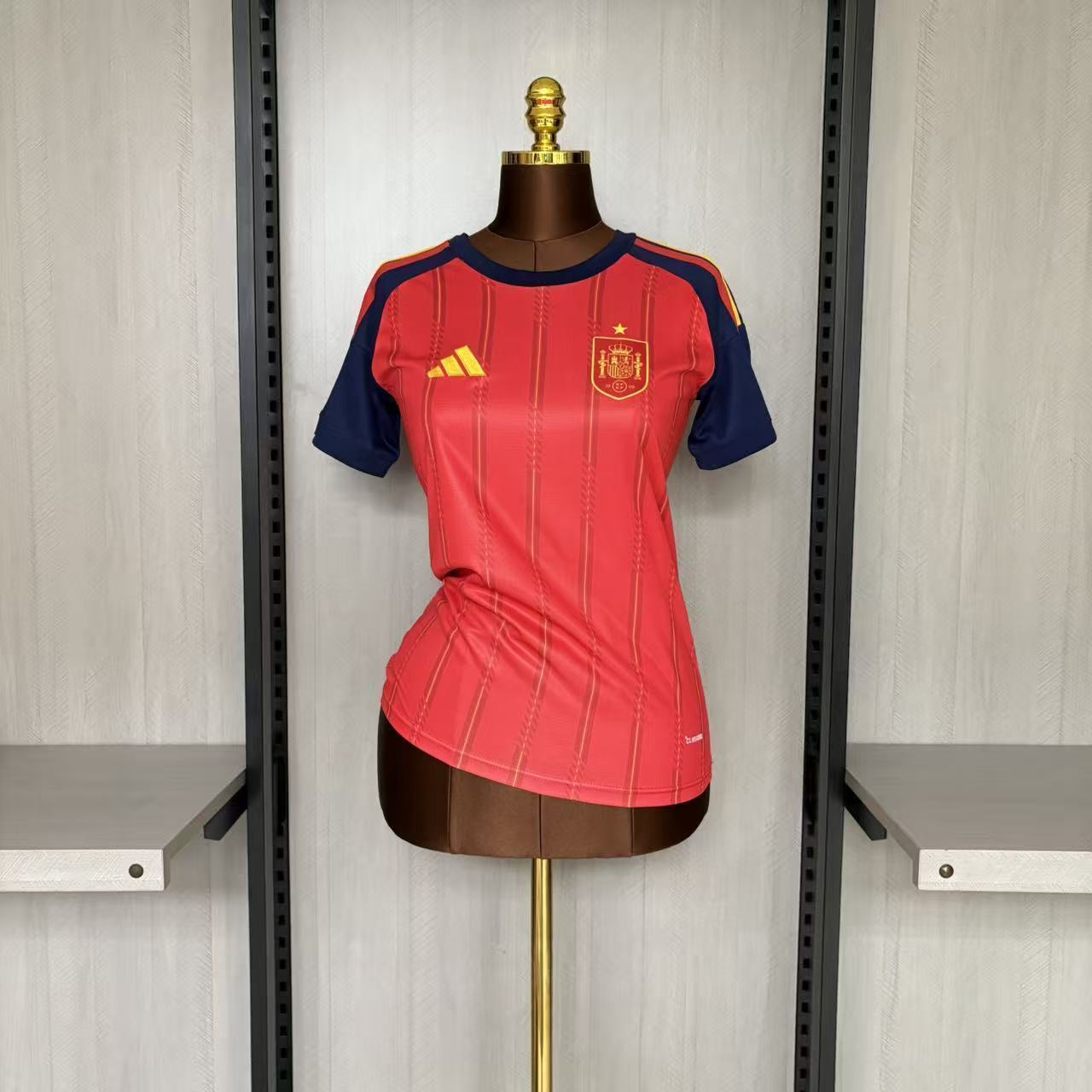 Camisa Espanha l 2026 | Versão Torcedor Feminina