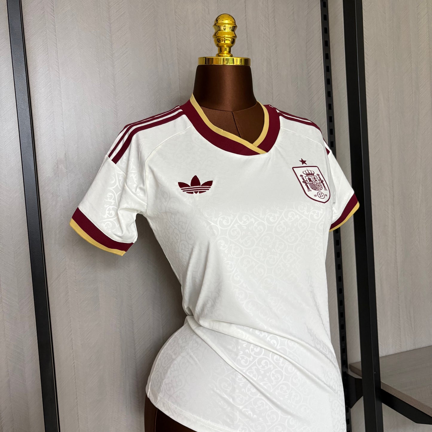 Camisa Espanha ll 2026 | Versão Torcedor Feminina