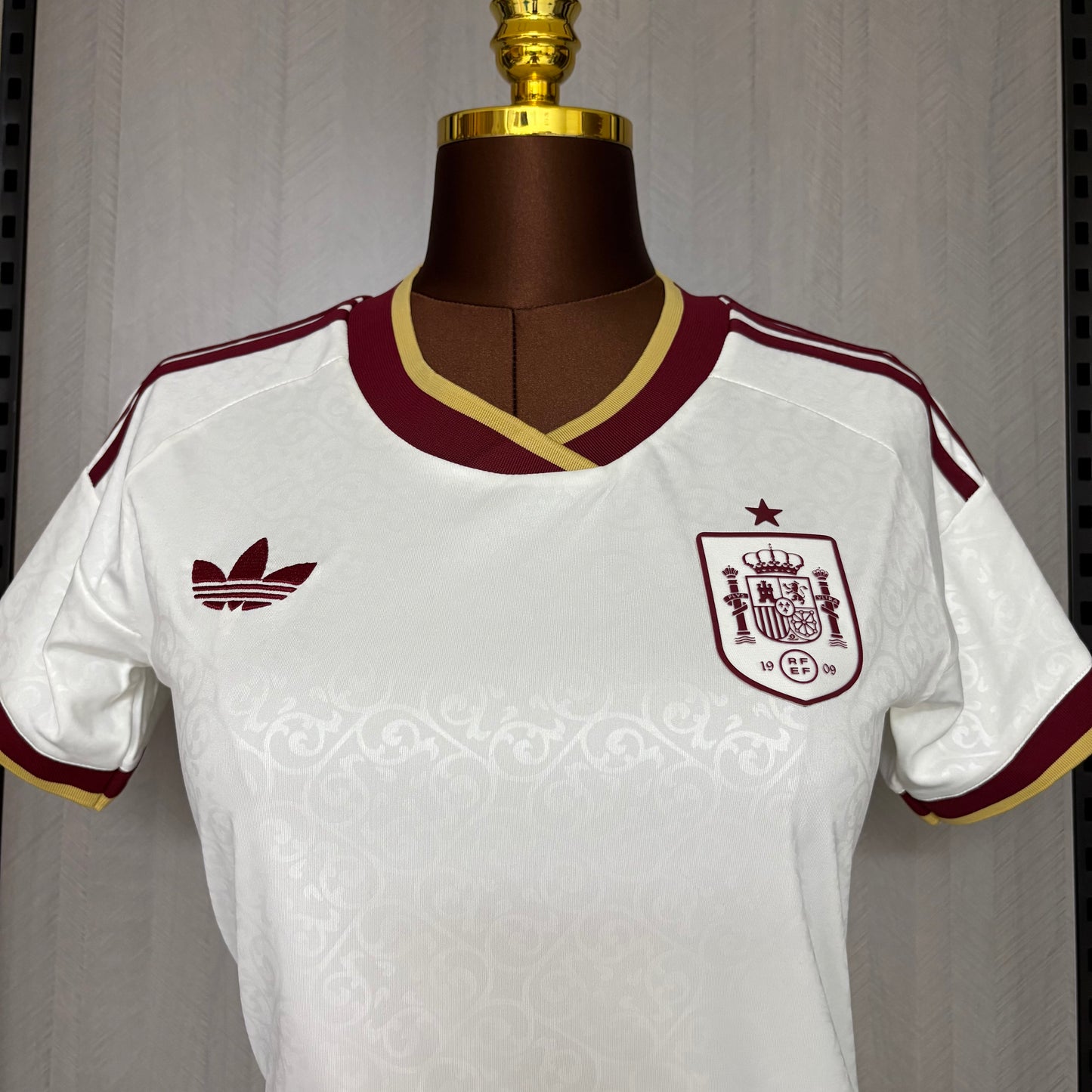 Camisa Espanha ll 2026 | Versão Torcedor Feminina