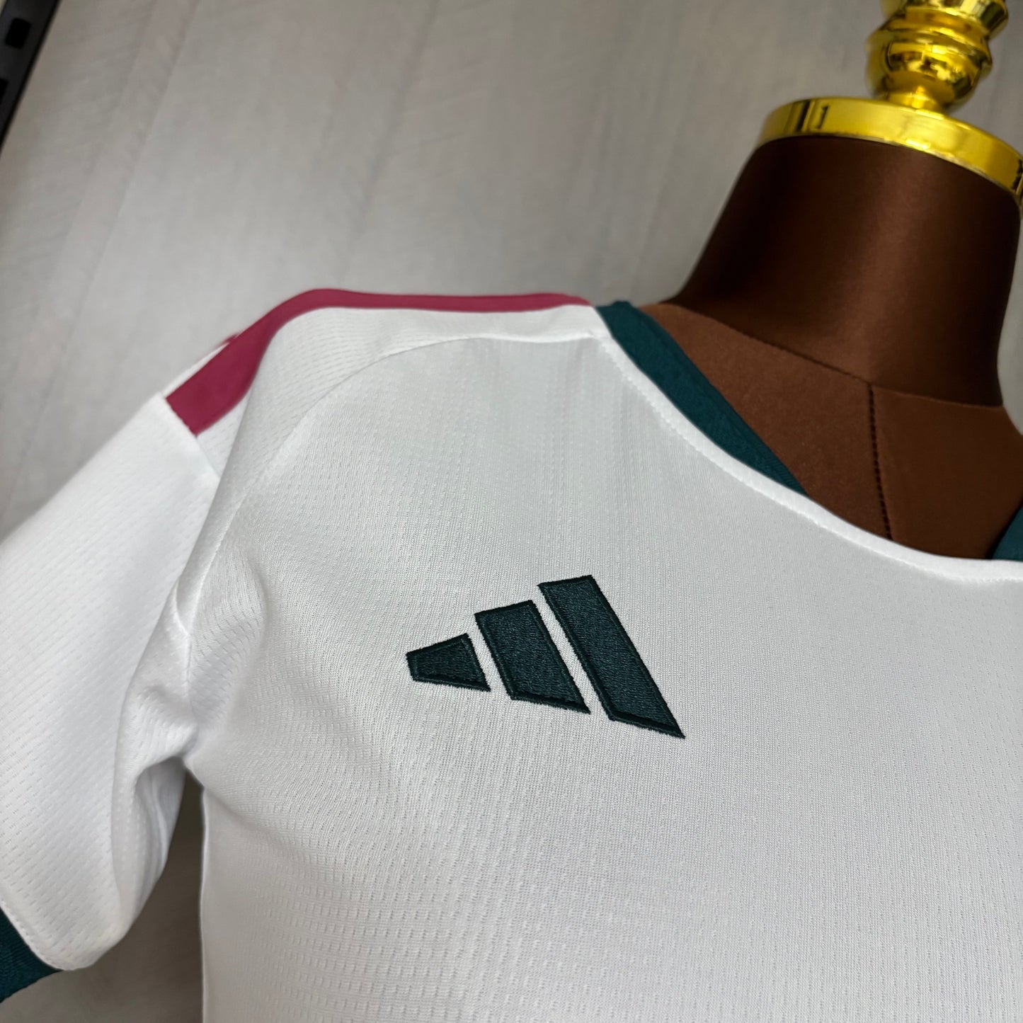 Camisa Real Madrid l 26/27 | Versão Torcedor Feminina