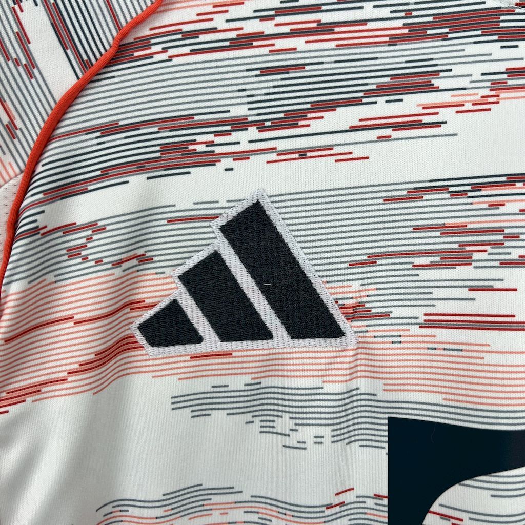 Camisa Bayern de Munique ll 25/26 | Versão Torcedor Masculina