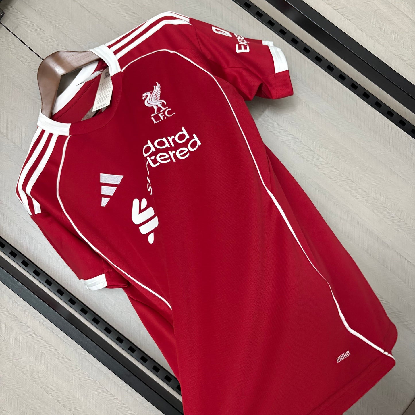Camisa Liverpool l 25/26 | Versão Torcedor Masculina