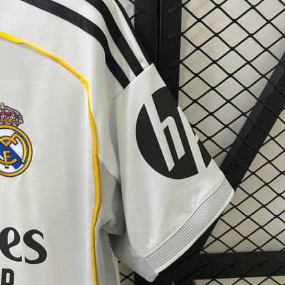 Camisa do Real Madrid l 2025/26 Masculina Torcedor
