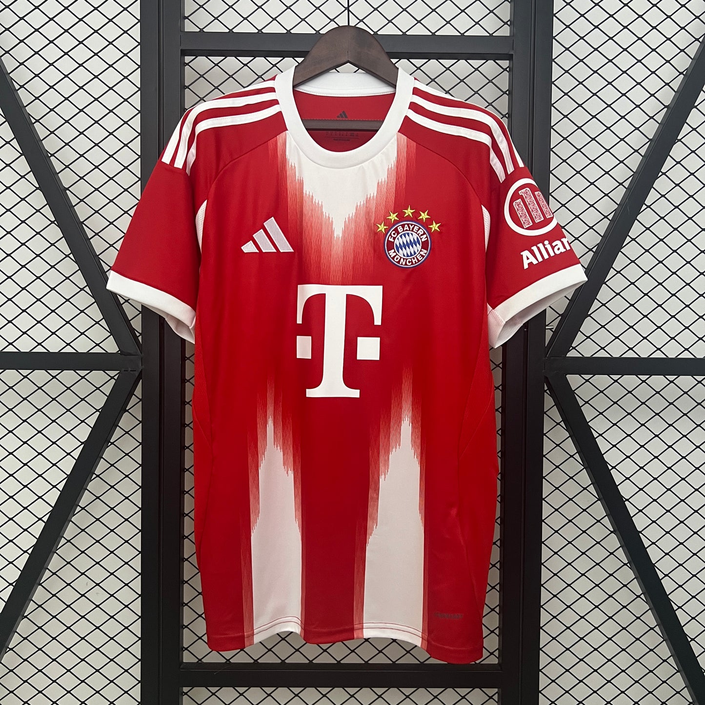 Camisa do Bayern Munich l 2025/26 Masculina Torcedor