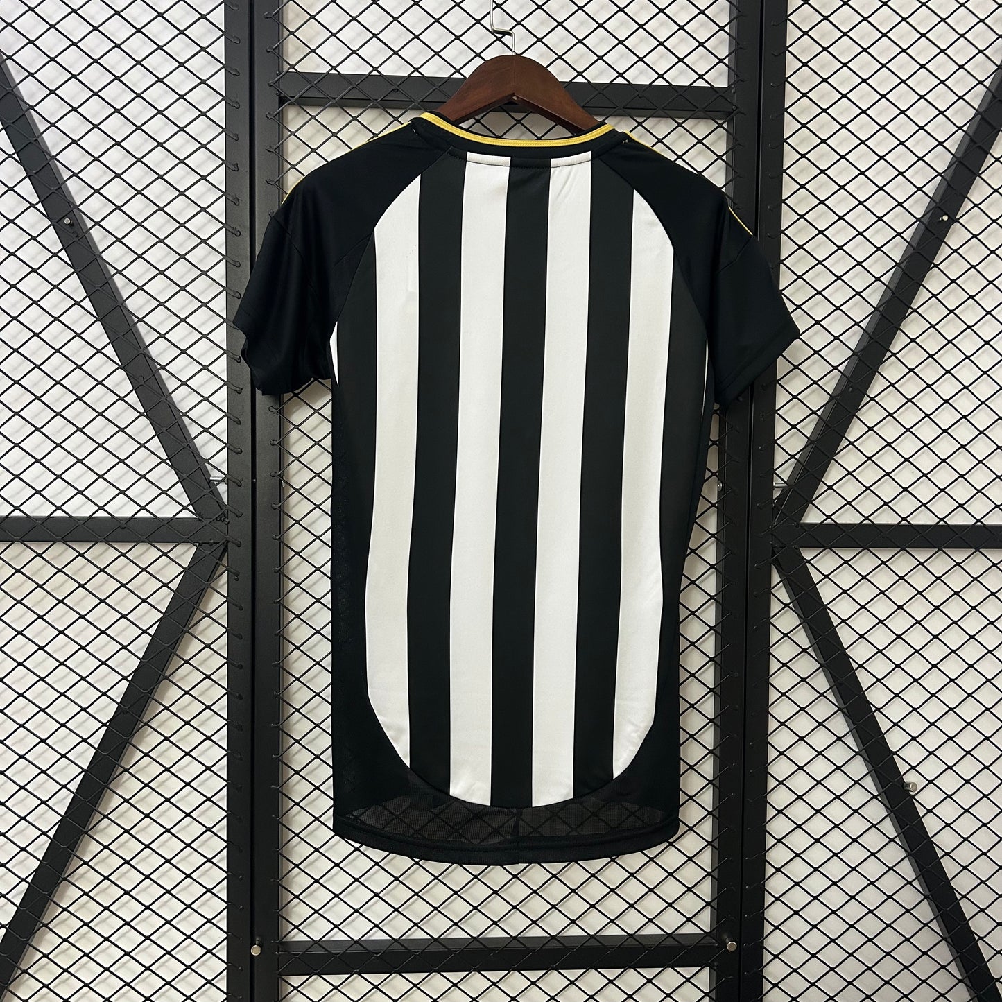 Camisa do Atlético Mineiro l 2025/26 Feminina Torcedora