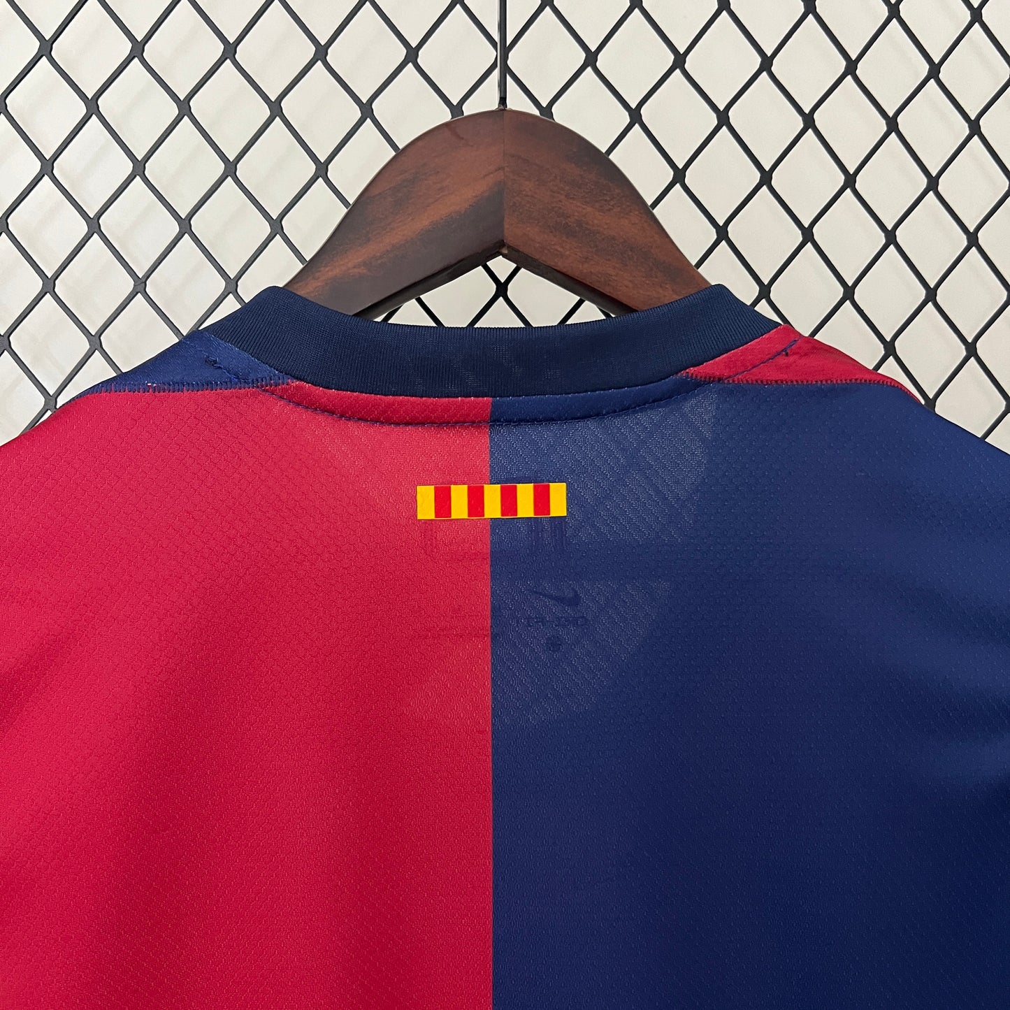 Camisa do Barcelona l 2024/25 Feminina Torcedora