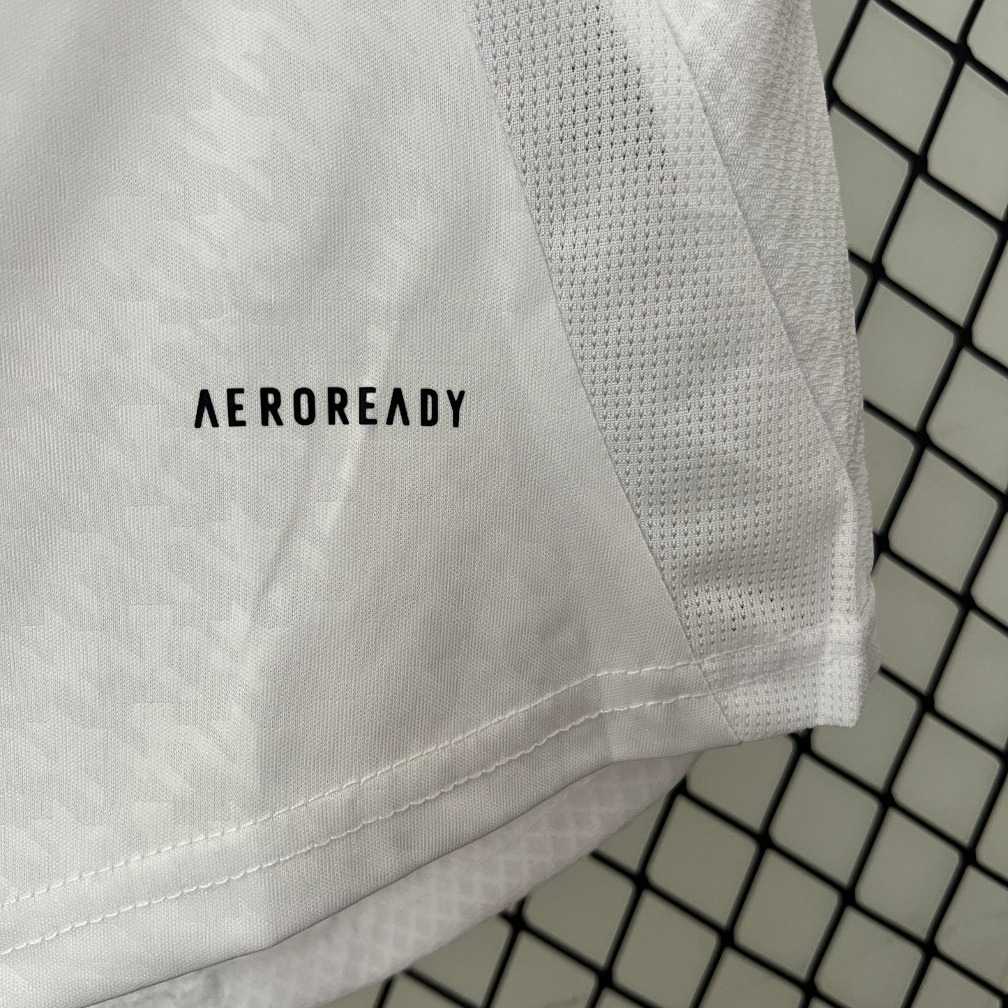 Camisa do Real Madrid l 2024/25 Feminina Torcedora