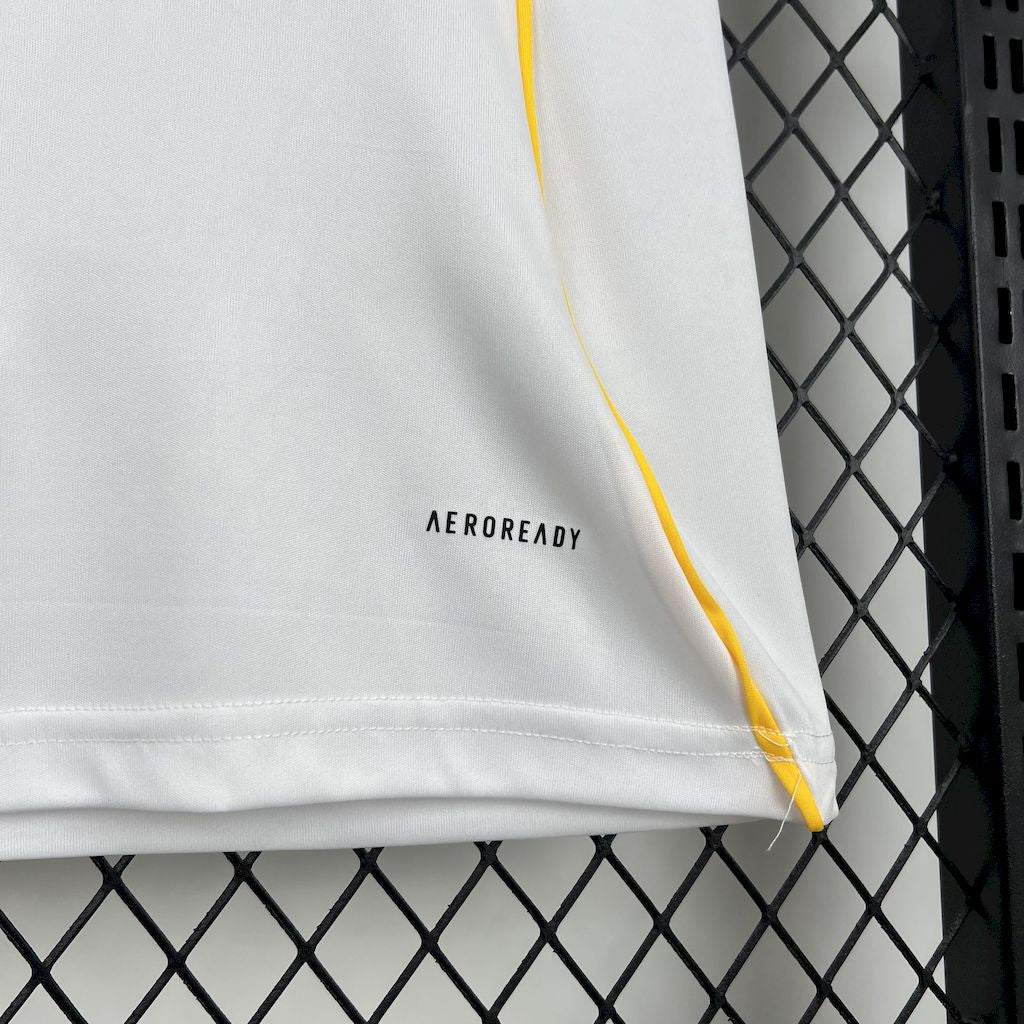 Camisa do Real Madrid l 2025/26 Feminina Torcedora