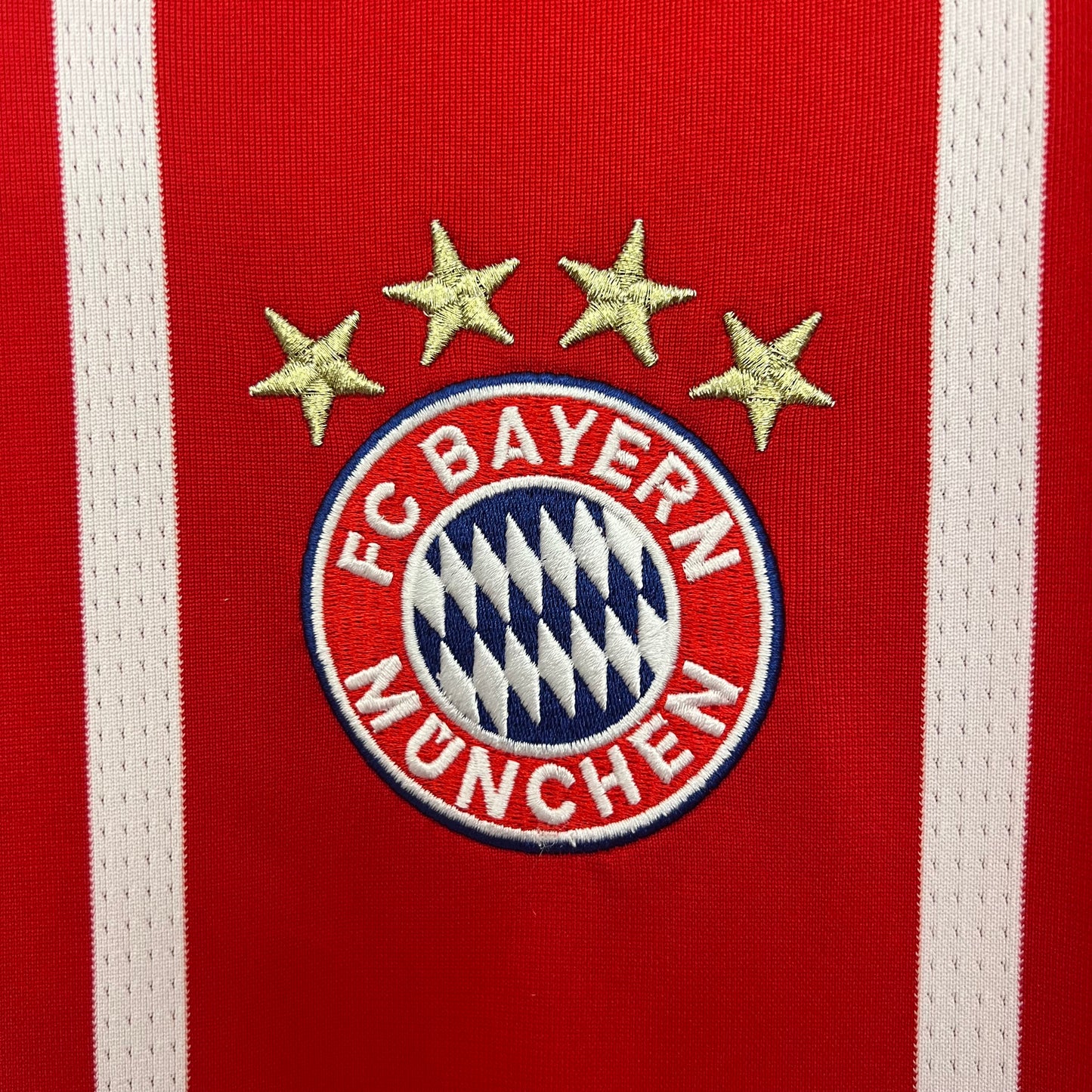 Camisa do Bayern de Munich l 2017/18 Masculina Torcedor