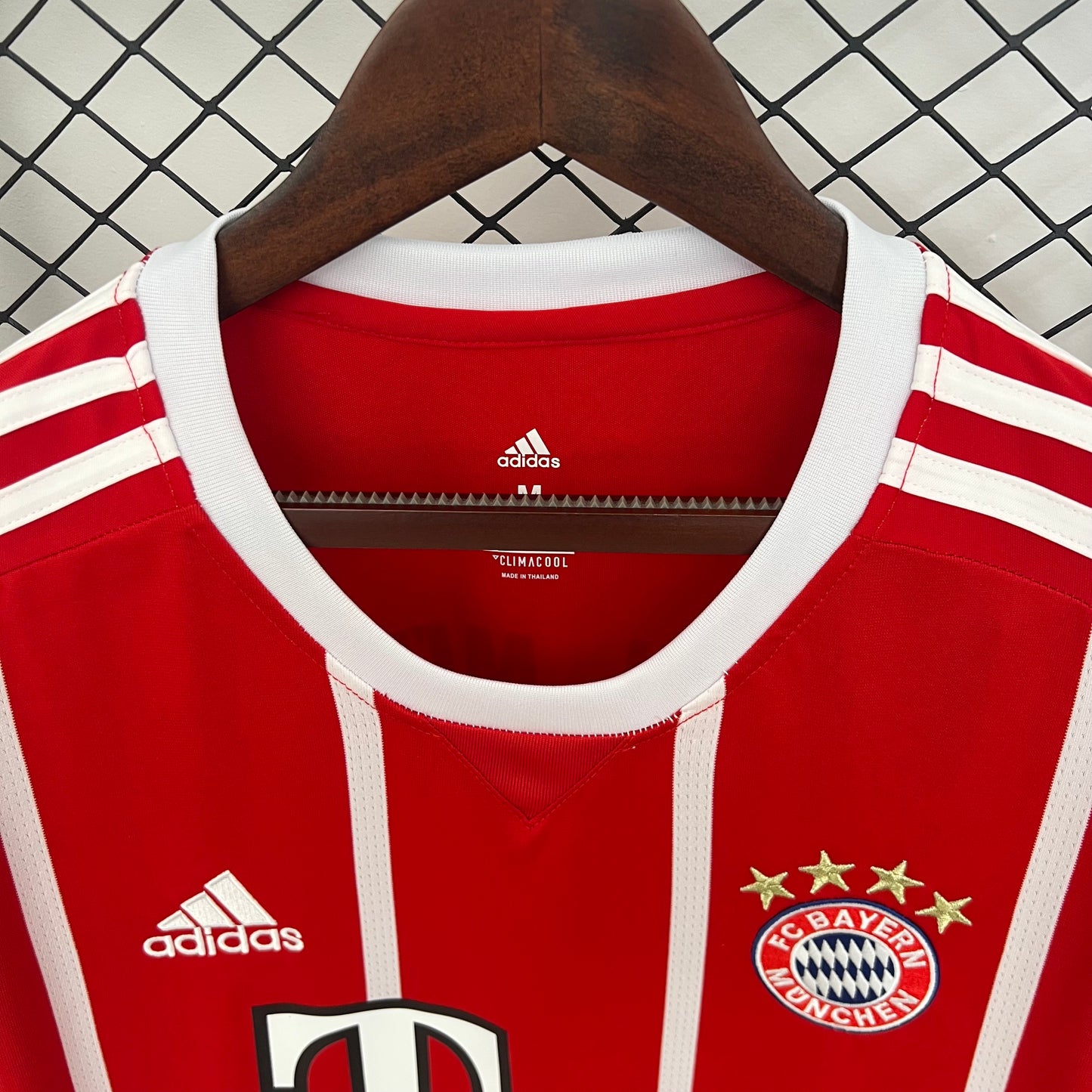 Camisa do Bayern de Munich l 2017/18 Masculina Torcedor