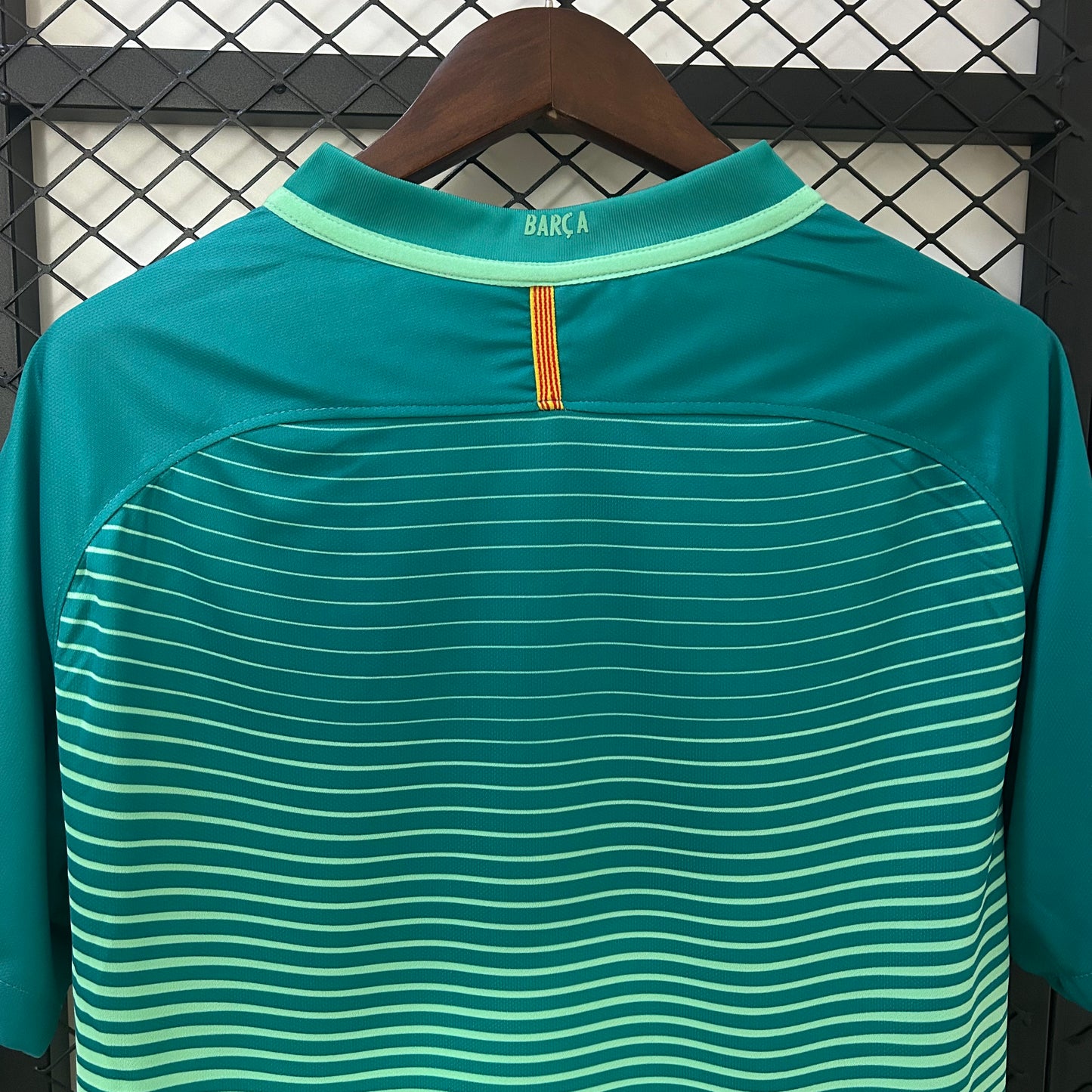 Camisa do Barcelona lll 2016/17 Masculina Torcedor