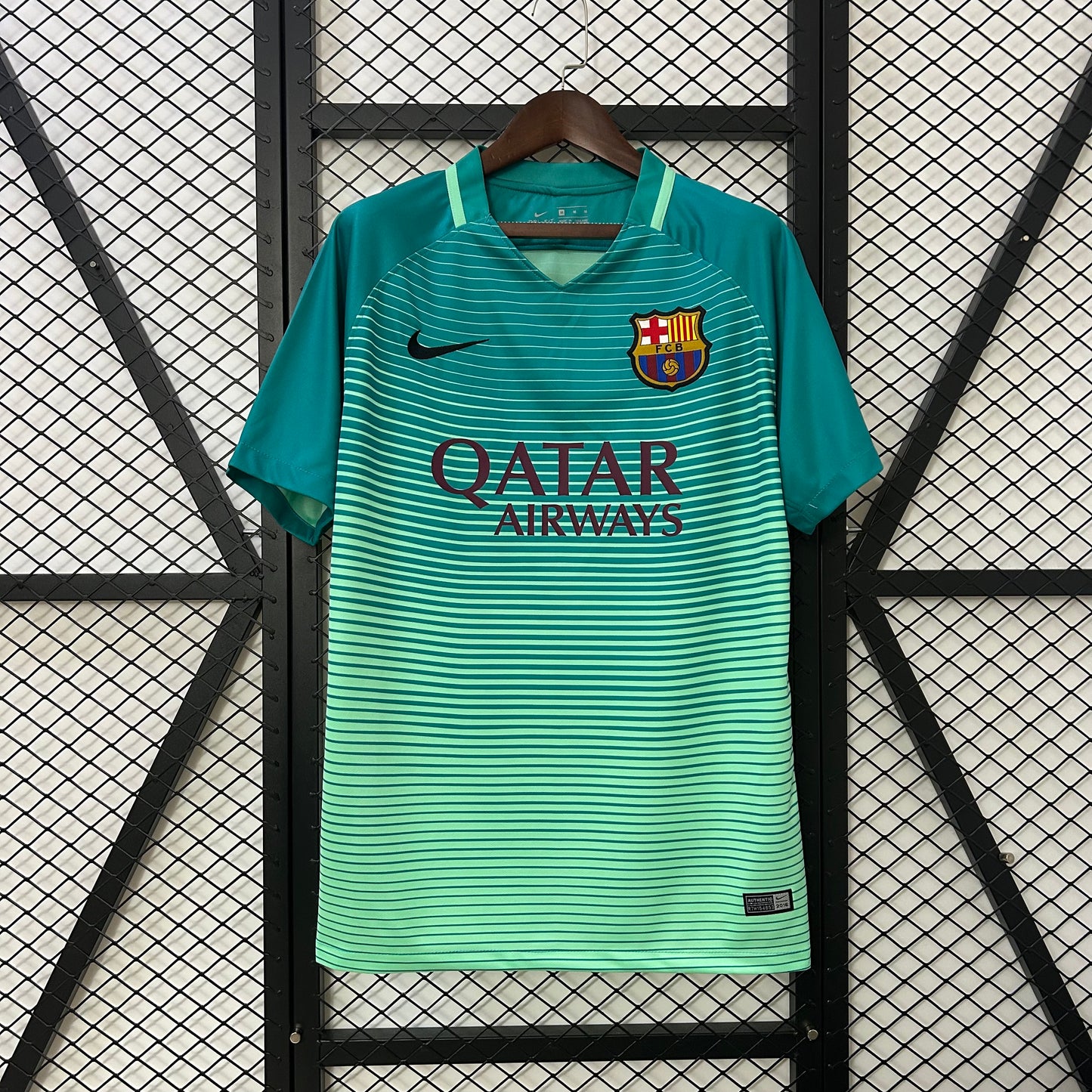 Camisa do Barcelona lll 2016/17 Masculina Torcedor