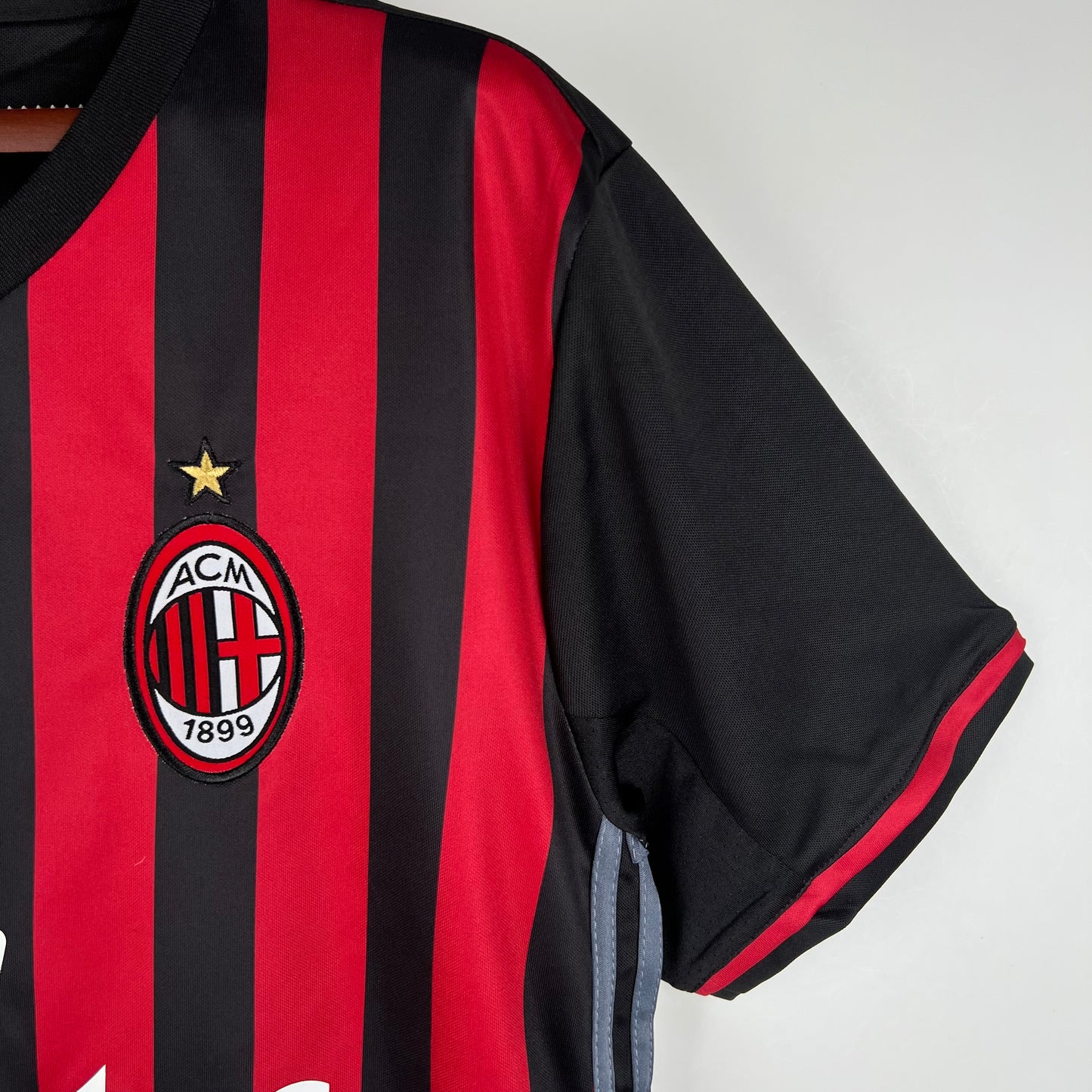 Camisa do Milan l 2016/17 Masculina Torcedor