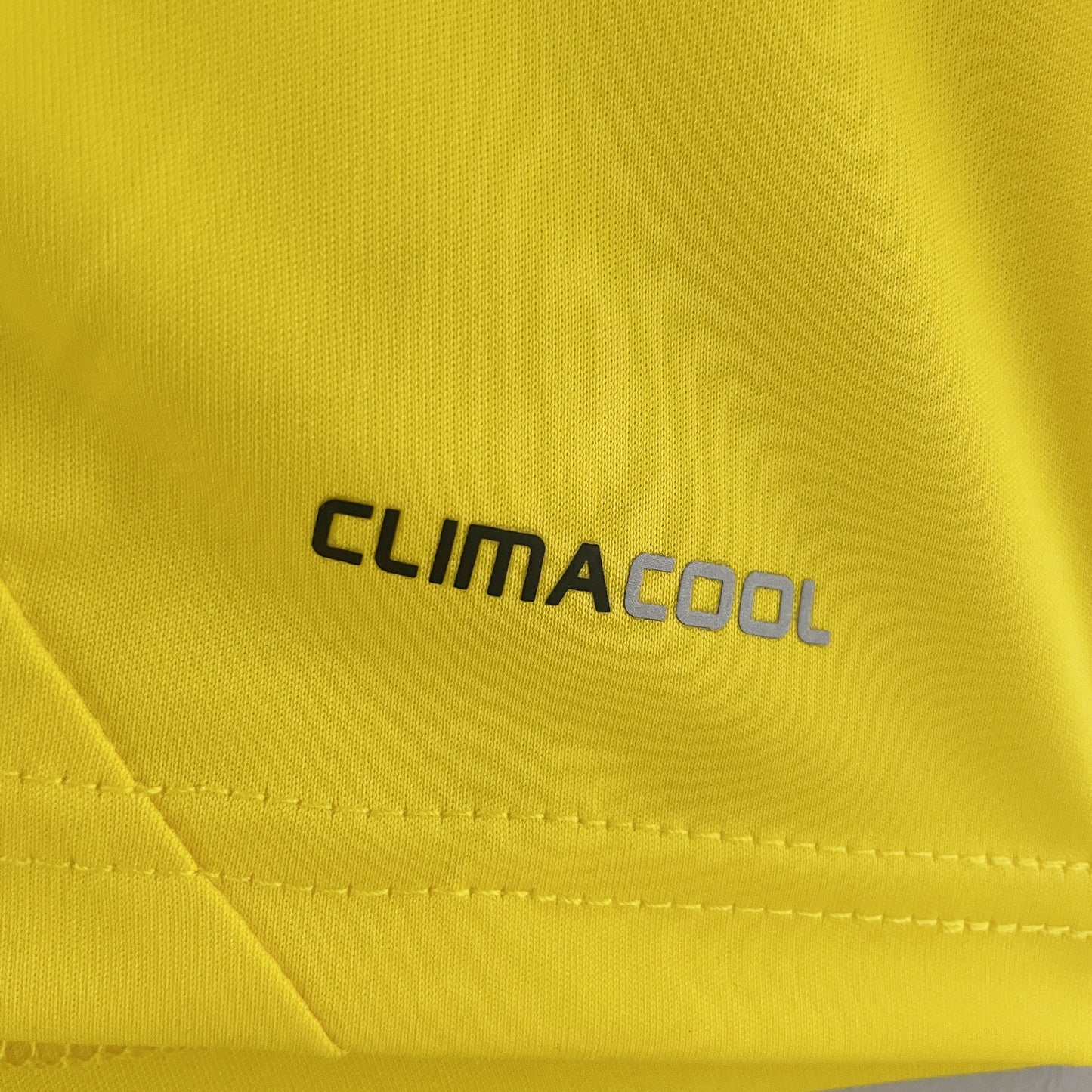 Camisa do Real Madrid l 2011/12 Masculina Torcedor