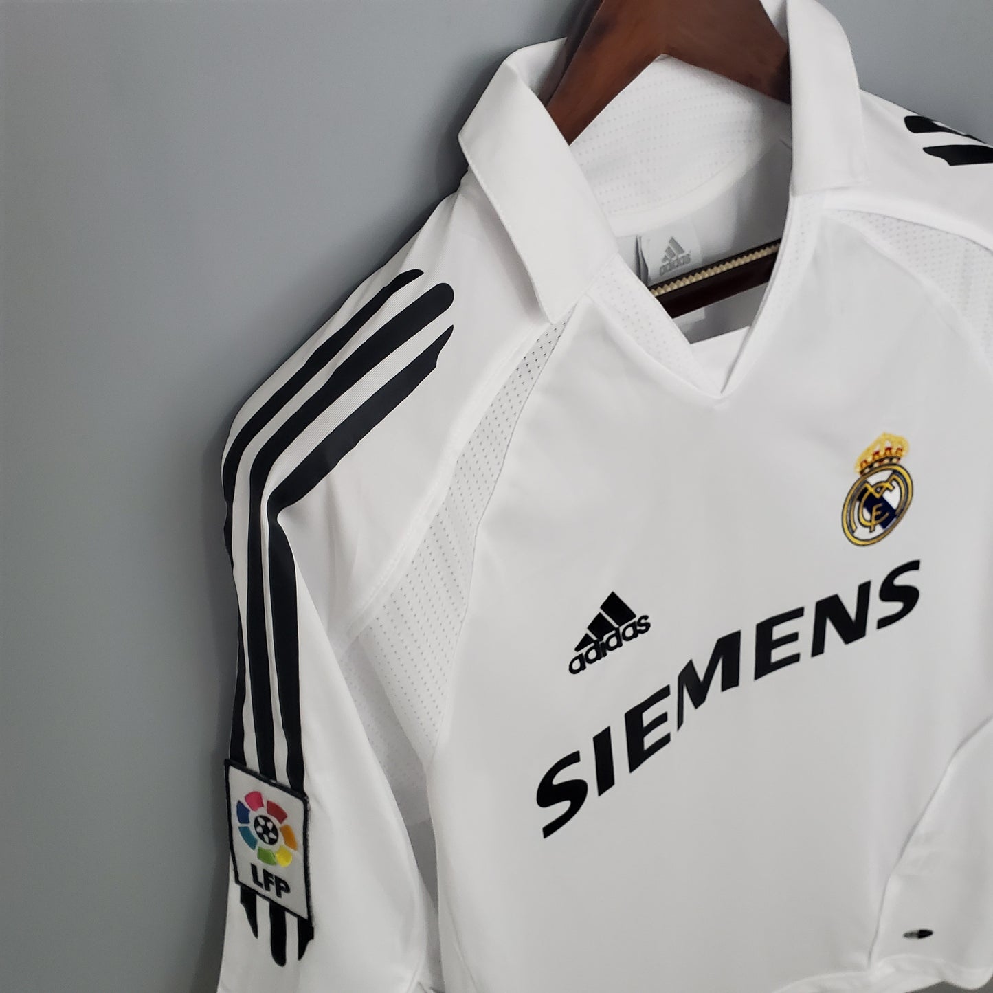 Camisa do Real Madrid l 2005/06 Masculina Torcedor