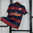 Camisa Retrô Arsenal III Third 06/07 - - Modelo Torcedor- Vermelha e Azul
